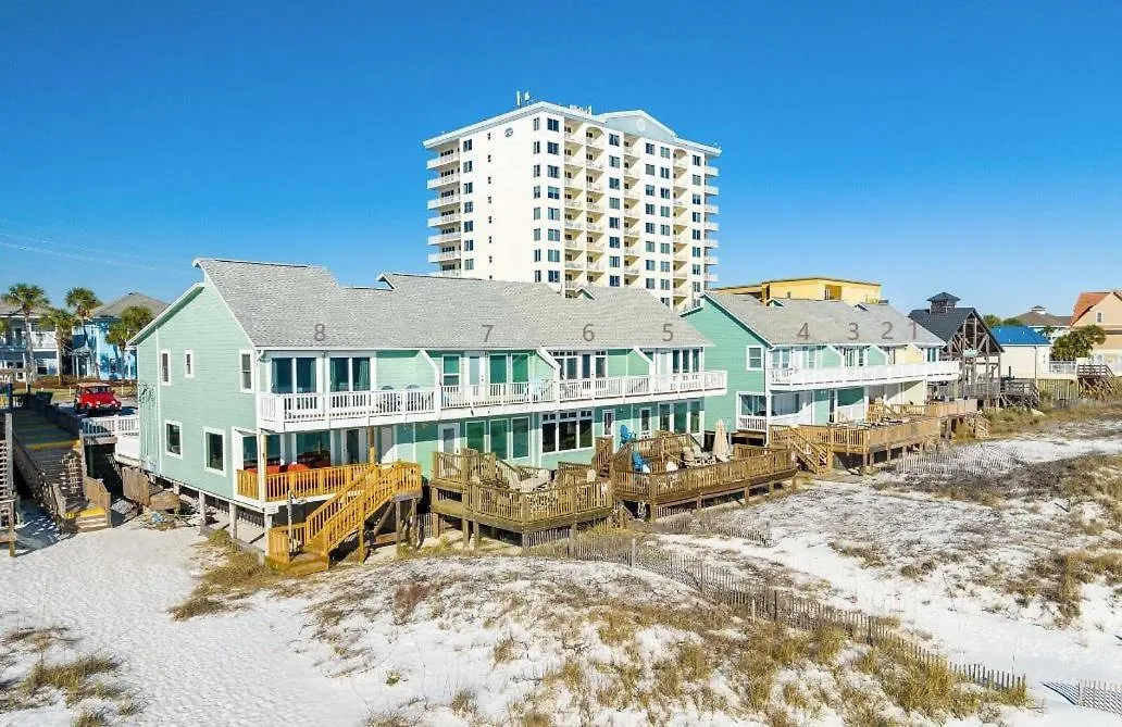 Quiet Surf Townhomes II #6 By Newman-Dailey دستين