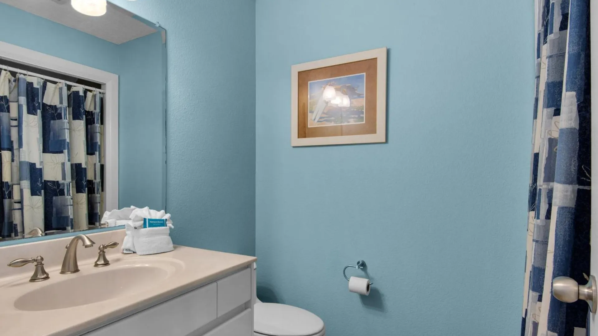 Quiet Surf Townhomes II #6 By Newman-Dailey دستين